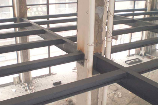 济南
：钢结构的特点及设计钢结构要注意的事项