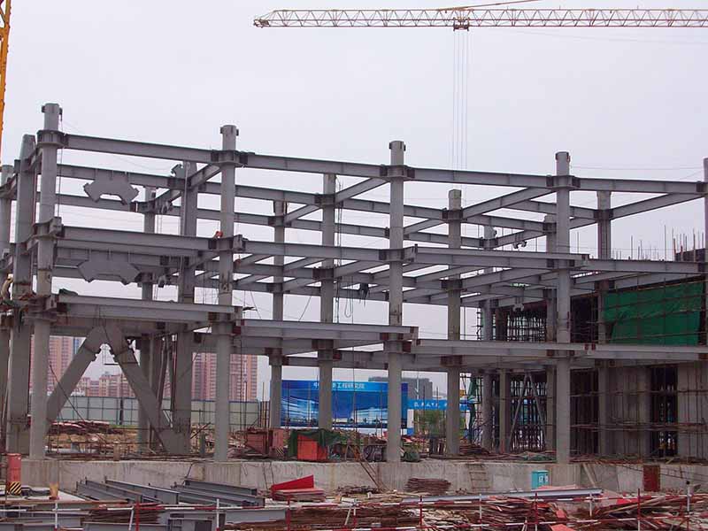 济南
：钢结构电梯井道安装的注意点